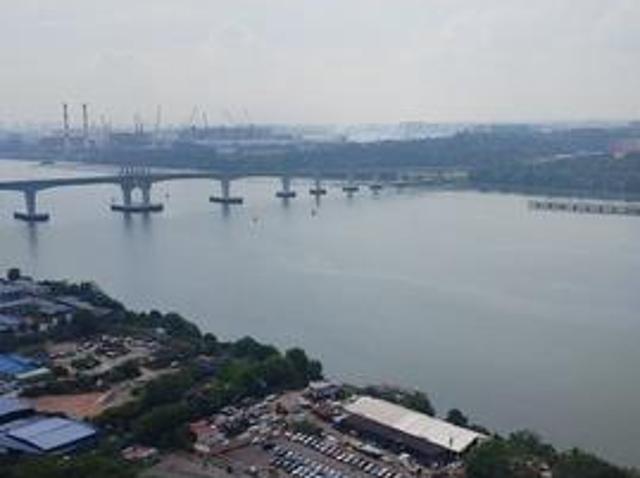 2R1BR Walking Distance to CIQ JB Sentral JB custom