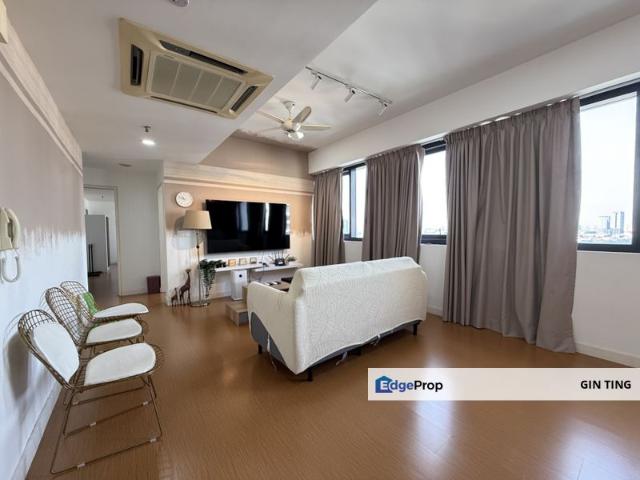 2R2B 2CP Fully Furnished Unit @ The Hub SS2