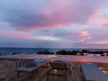 2REC 2BA, Lujoso Departamento con Jardin, Galia, Cozumel