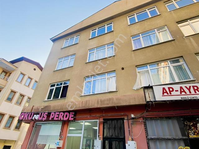 2y Duman Emlak'tan Merkezi Konumda İçi Yapılı Kiralık 2+1 Daire