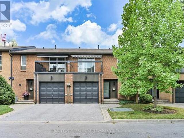 33 1395 Royal York Road, Toronto, ON, M9A 4Y9 townhouse for sale | Listing ID W12310 | Royal LePage