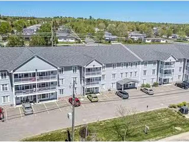 33 185 Reynolds St, Fredericton, NB, E3A 0K7 house for sale.