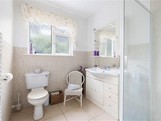 33 Taney Rise, Dundrum, Dublin 14 Vincent Finnegan 4920 MyHome. Ie Residential