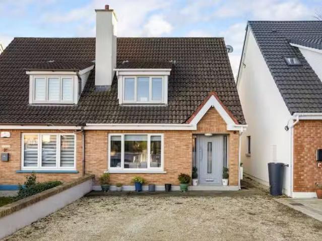 33 Templeroan Grove, Rathfarnham, Dublin 16, D16F9K4 is for sale