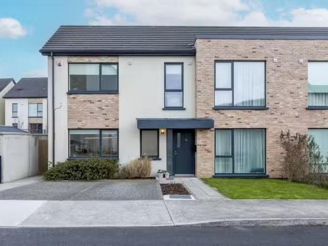 33 The Crescent, St. Marnocks Bay, Portmarnock, County Dublin.