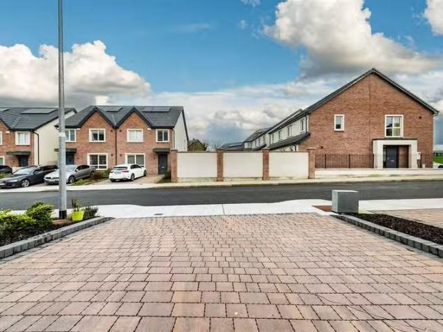 33 The Crescent, Walkers Gate, Kildare, Kildare Town, Kildare.