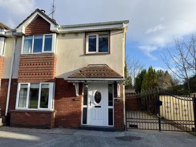 33 The Grove, Castlebar, Co. Mayo is for rent