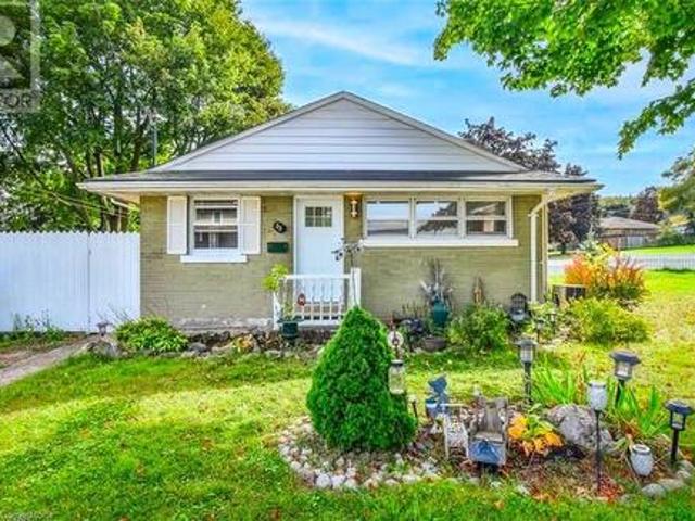 33 Third Avenue, Cambridge, ON, N1S 2C5 house for sale | Listing ID 40738 | Royal LePage