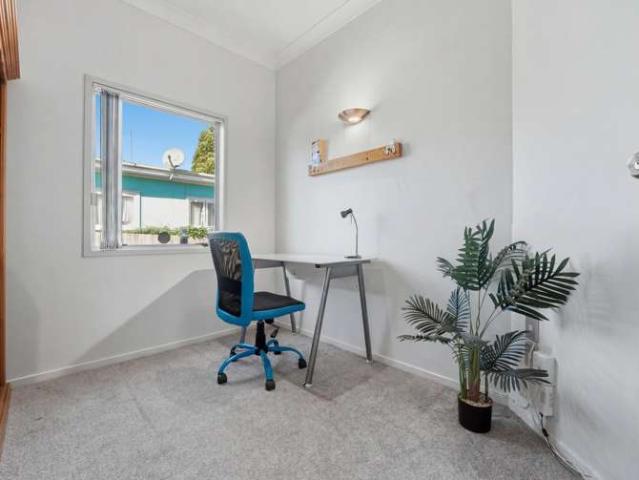 33 View Road, Henderson, Waitakere City