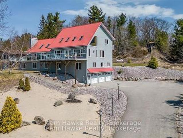 33 Wendake Road, Tiny, ON, L0L 2T0 house for sale | Listing ID S12073 | Royal LePage