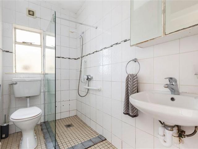 33 Whitebarn Road, Churchtown, Dublin 14 Sherry FitzGerald Dundrum 4901 MyHome. Ie Residential