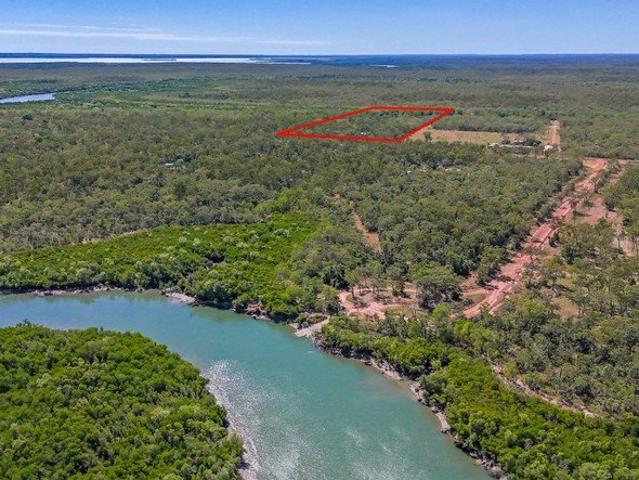 33 Acres only 800m from Boat ramp!