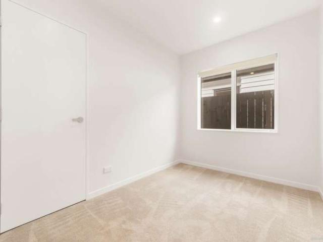 33 Ahutoetoe Road, Milldale, Rodney