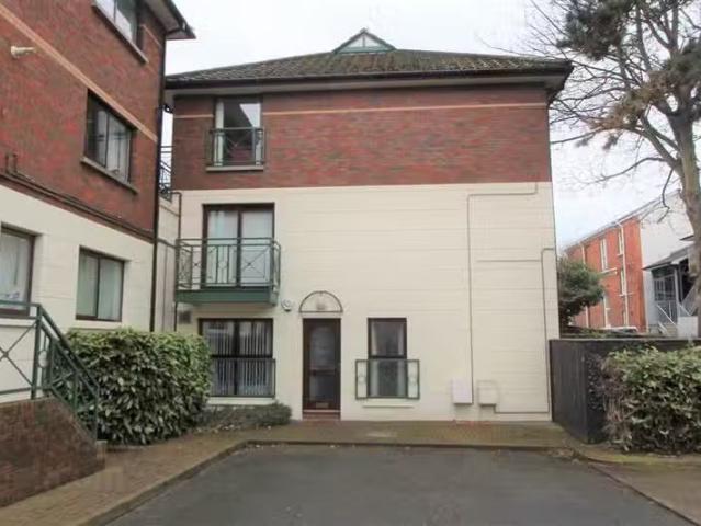 33 Ashleigh Manor