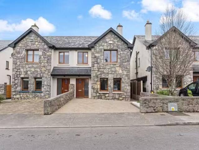 33 Ballymore Lane, Ballymore, Craughwell, Co. Galway, H91X7DT.