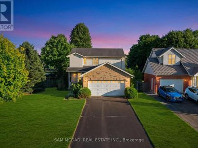 33 Barker Street, Tillsonburg, ON, N4G 1E4 house for sale | Listing ID X13632 | Royal LePage