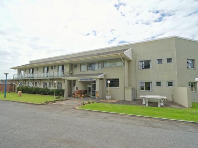 33 Bedroom House in Gonubie