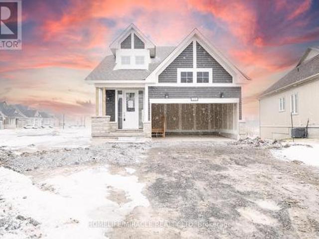 33 Country Club Drive, Loyalist, ON, K0H 1G0 house for lease | Listing ID X13571 | Royal LePage