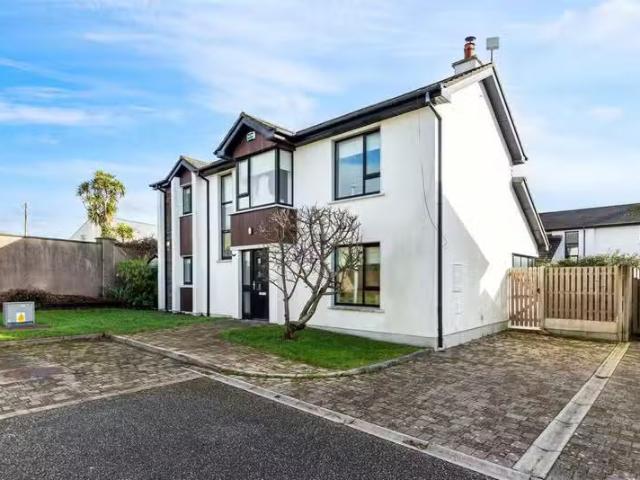 33 Clearwater Cove, Rosslare Strand, Rosslare, Co. Wexford, Y3.