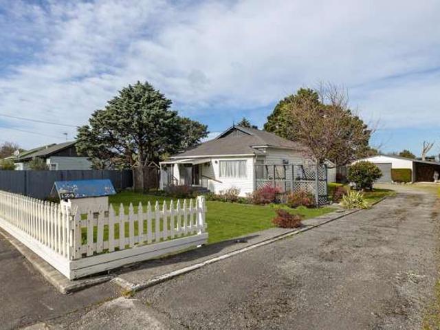 33 Daniell Street, Featherston, South Wairarapa
