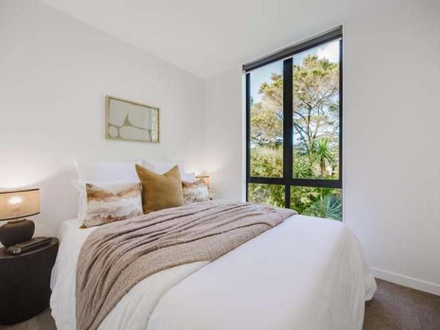 33 Durness Place, Red Beach, Rodney