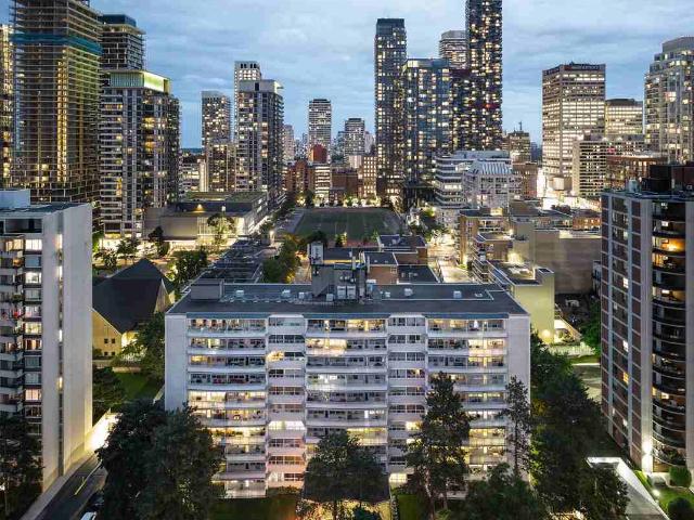 33 Erskine Avenue Studio Apartment for Rent at 33 Erskine Ave, Toronto, ON M4P 1Y6 North Toronto