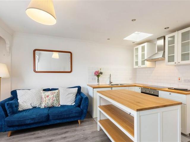 33 Hillcourt, Rathgar, Dublin 6, County Dublin McGuirk Beggan Property Limited 4911 MyHome. Ie Residential