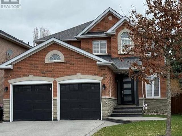 33 Hillpath Crescent, Brampton, ON, L6Z 4T7 house for sale | Listing ID W13468 | Royal LePage
