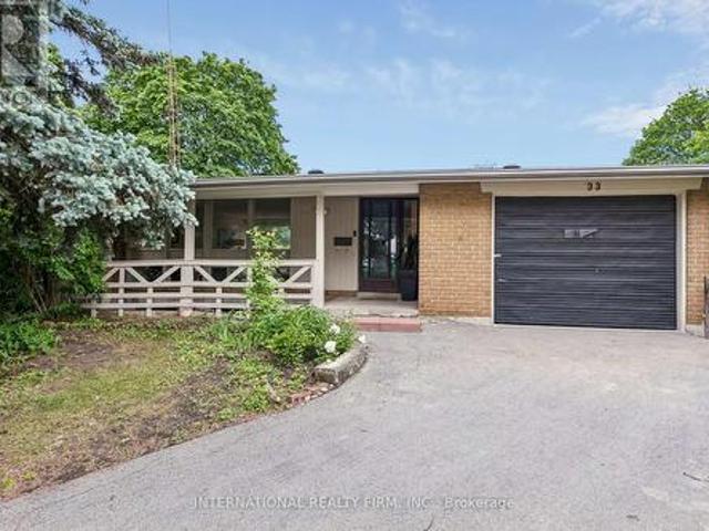 33 Kendleton Drive, Toronto, ON, M9V 1T9 house for sale | Listing ID W13437 | Royal LePage
