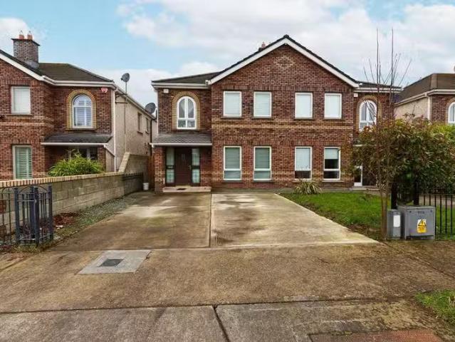 33 Limelawn Rise, Clonsilla, Dublin 15, D15N6D0 is for sale