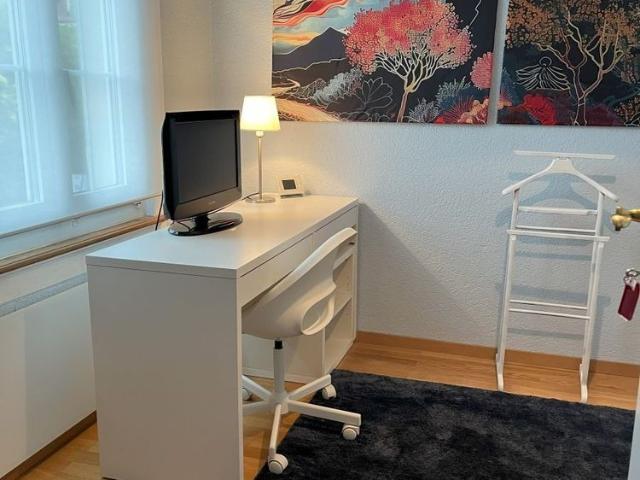 33 m²