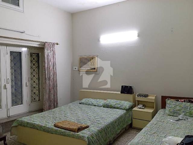 33 Marla Very Prime Location House Civil Lines Single Storey House, Also Available For Commercial Use Like Office Etc, Gas