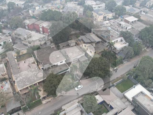 33 marla demolish house 51*143 dimension h block near to cbd urgent for sale gulberg 3 block h