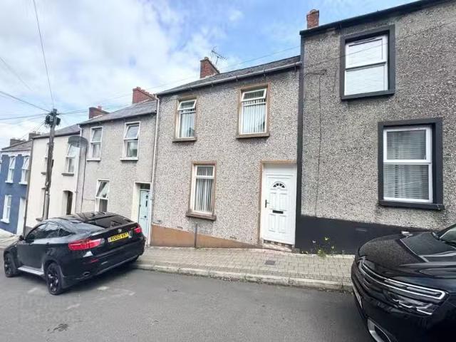 33 Moore Street