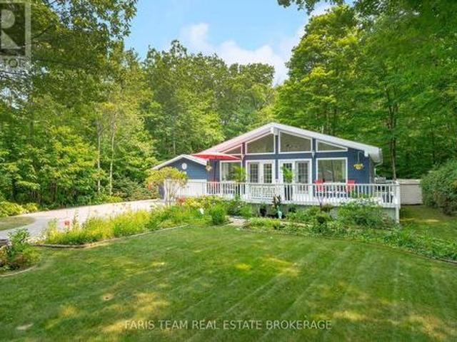 33 Oneida Crescent, Tiny, ON, L9M 0B2 house for sale | Listing ID S13565 | Royal LePage