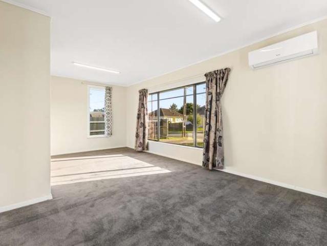 33 Pearl Baker Drive, Otara, Manukau City