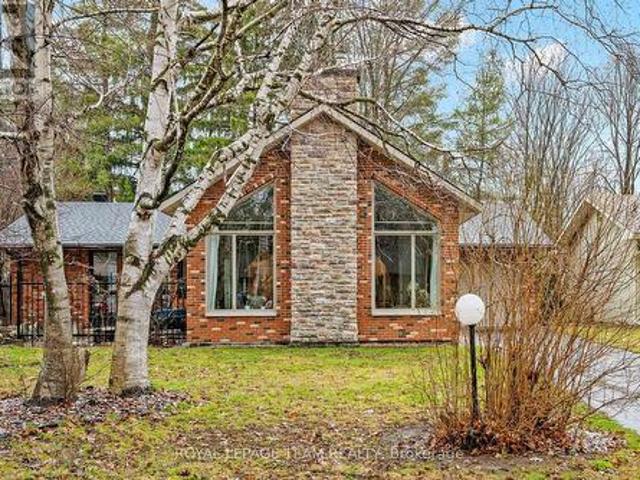 33 Rutherford Crescent, Ottawa, ON, K2K 1N1 house for sale | Listing ID X13014 | Royal LePage