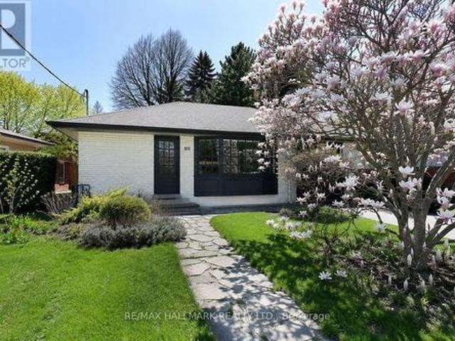 33 Stag Hill Drive, Toronto, ON, M4B 1K8 house for sale | Listing ID E13538 | Royal LePage