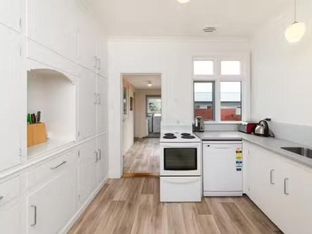 33A Knowles Street, Terrace End, Palmerston North City