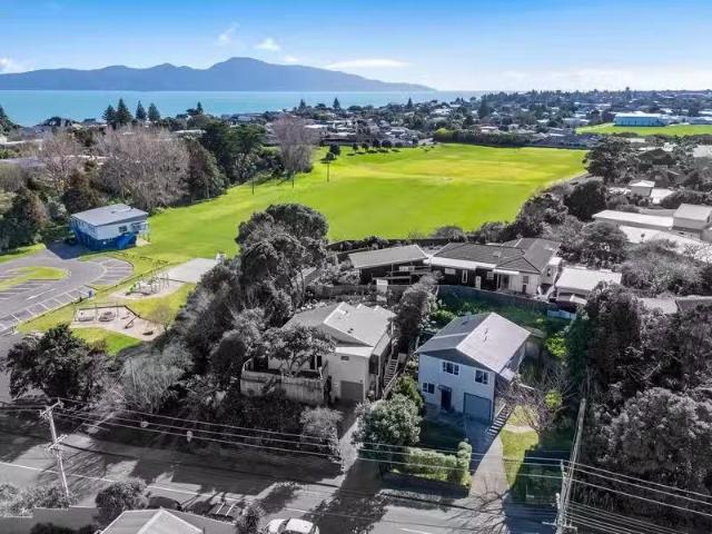 33B Menin Road, RAUMATI SOUTH, Kapiti Coast