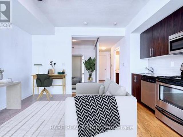 3006 65 Bremner Boulevard, Toronto, ON, M5J 0A7 condo for sale | Listing ID C12172 | Royal LePage