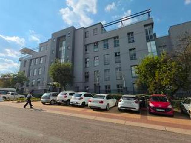 3006m2 investment building for sale