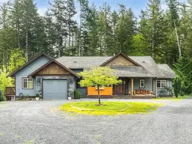 3008 Sarah Dr, Sooke, BC, V9Z 0J5 Luxury House for sale Lis.