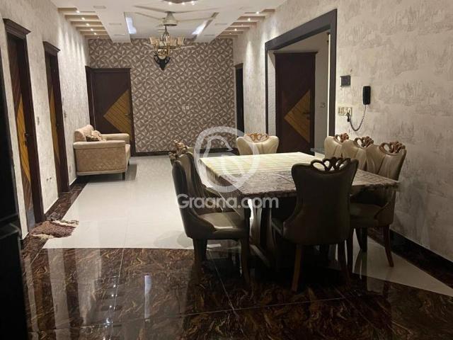 3000 Ft² Upper portion for Sale