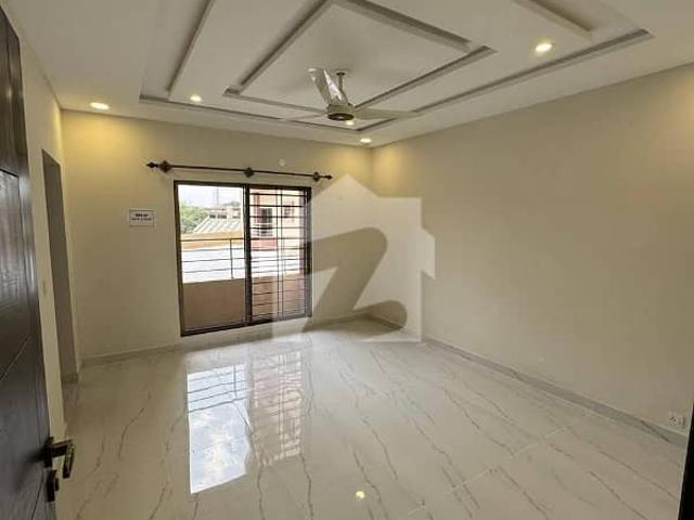 3000 Square Feet Flat For Sale In Askari 5 Sector J
