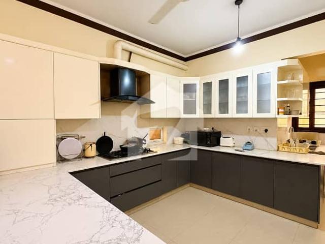 300yards duplex bungalow for sell in dha phase 6. Most elite class location in dha karachi