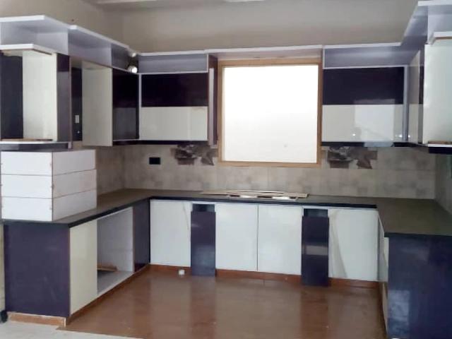 300yrds ground plus one house available for sale in gulshan blcok 6 Karachi Gulshan e Iqbal Town ID 86674