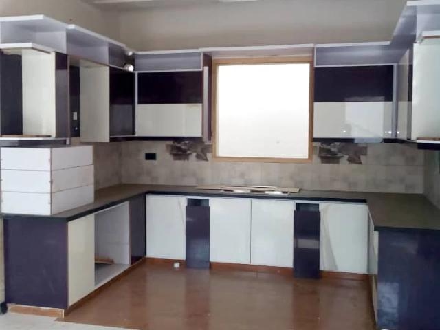 300yrds ground plus one house available for sale in gulshan blcok 6 Karachi Gulshan e Iqbal Town ID 86674