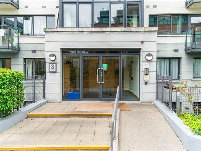 300,000 | Apt 109, Block 3, Parkgate Place, Kilmainham, Dublin 8 RE/MAX Partners 5010 MyHome. Ie Residential