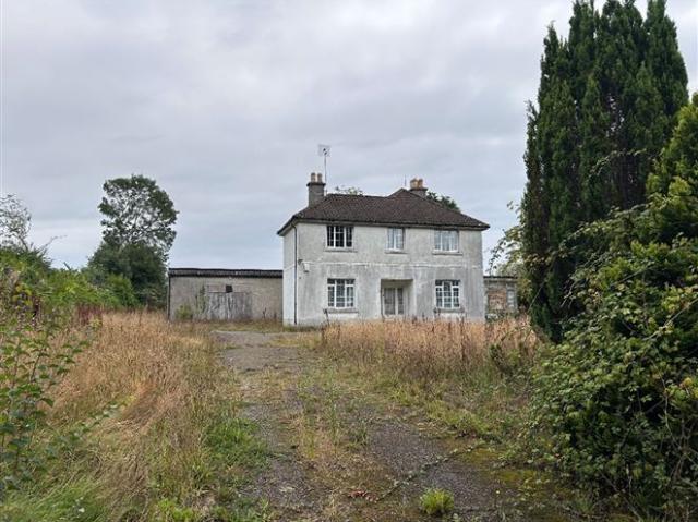 300,000 | Roselawn, Ladysbridge Road, Castlemartyr, East Cork McCarthy & McGrath Auctioneers 4954 MyHome. Ie Residential